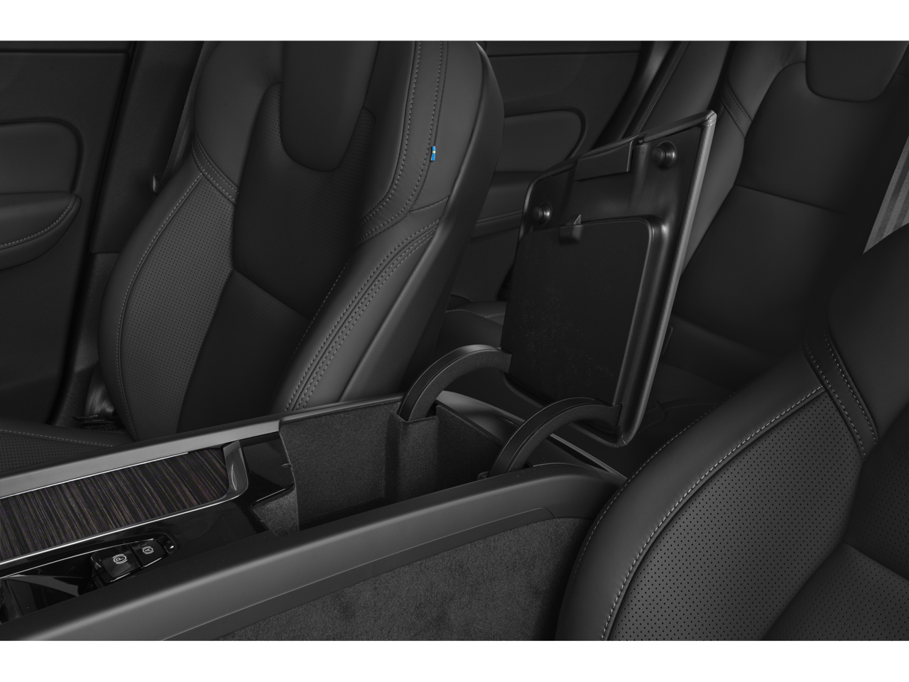 2022 Volvo XC60 Recharge Plug-In Hybrid T8 Polestar